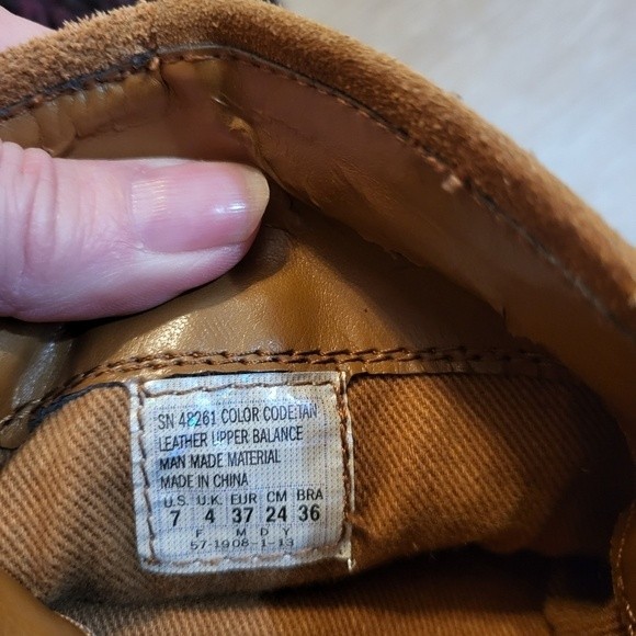 Skecher Brown Suede Cowboy Style Ankle Boots Size 7 - Picture 5 of 5